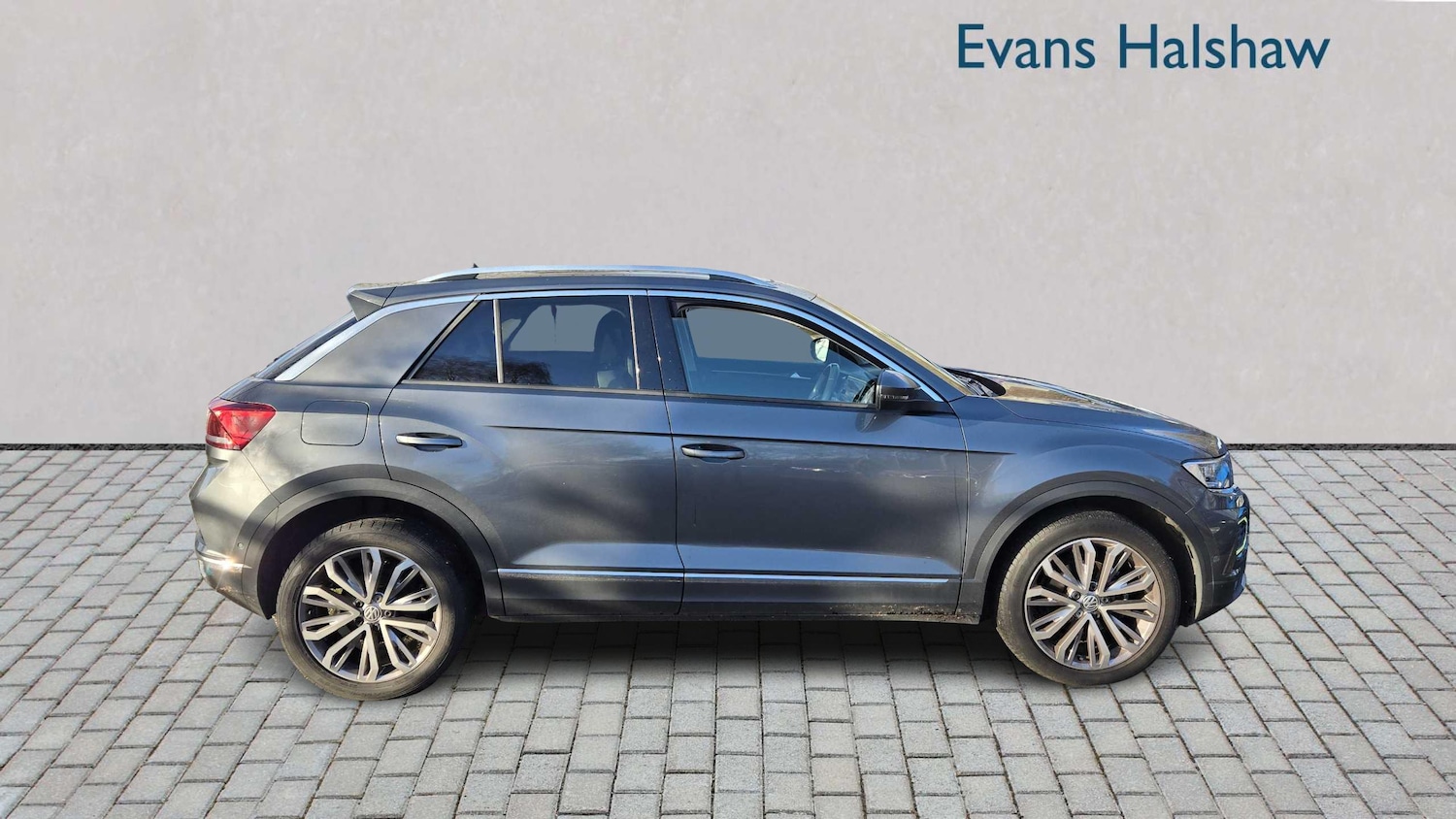 Used Volkswagen T-Roc 2019 for sale - 77134776: Photo 3