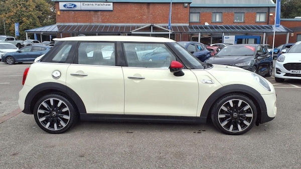 Used MINI Hatch 2015 for sale - 76286232: Photo 2