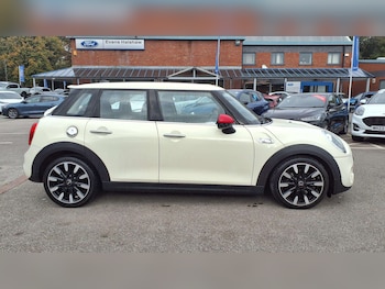Used MINI Hatch 2015 for sale - 76286232: Photo 2