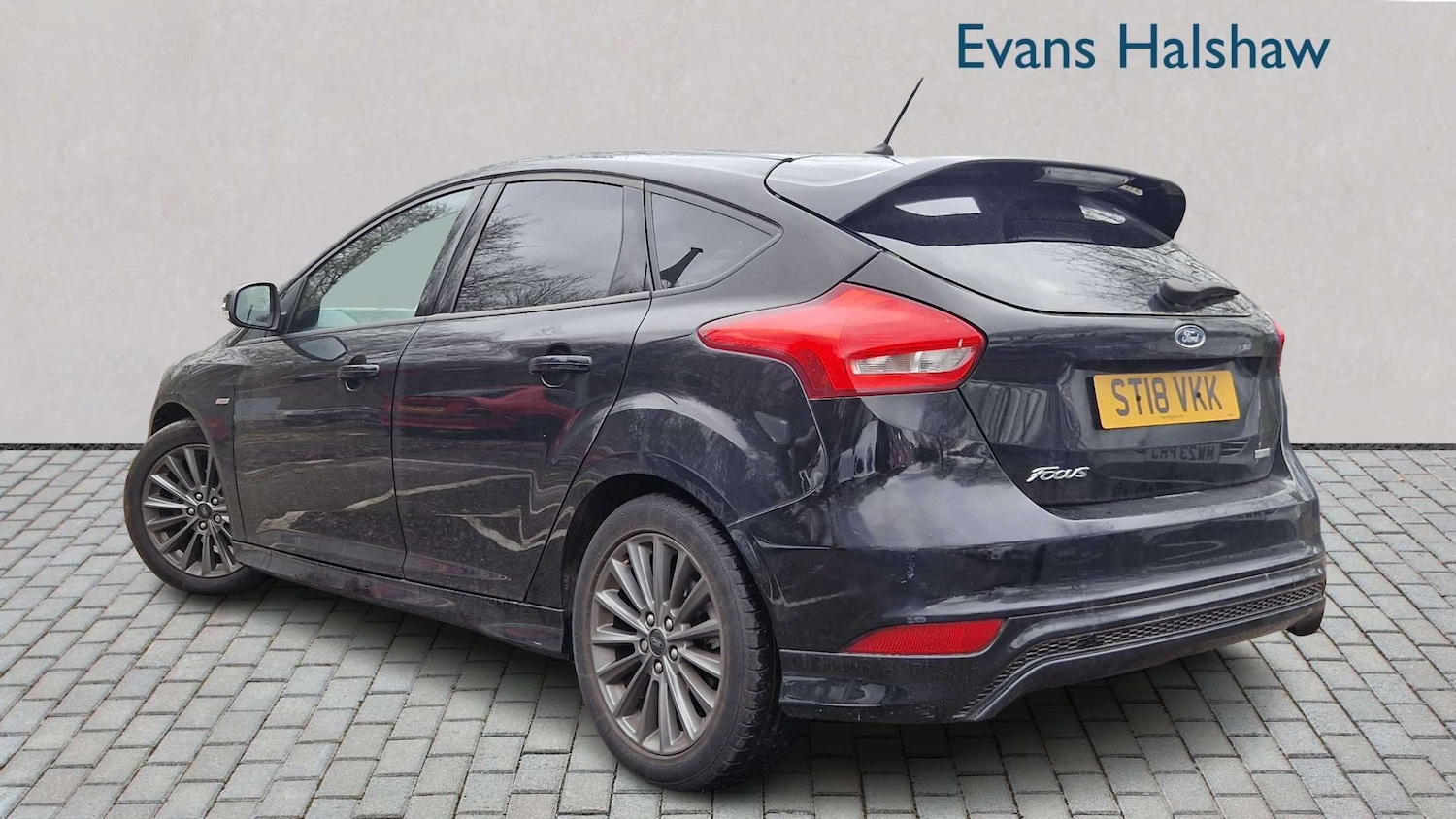 Used Ford Focus 2018 for sale - 77810969: Photo 2