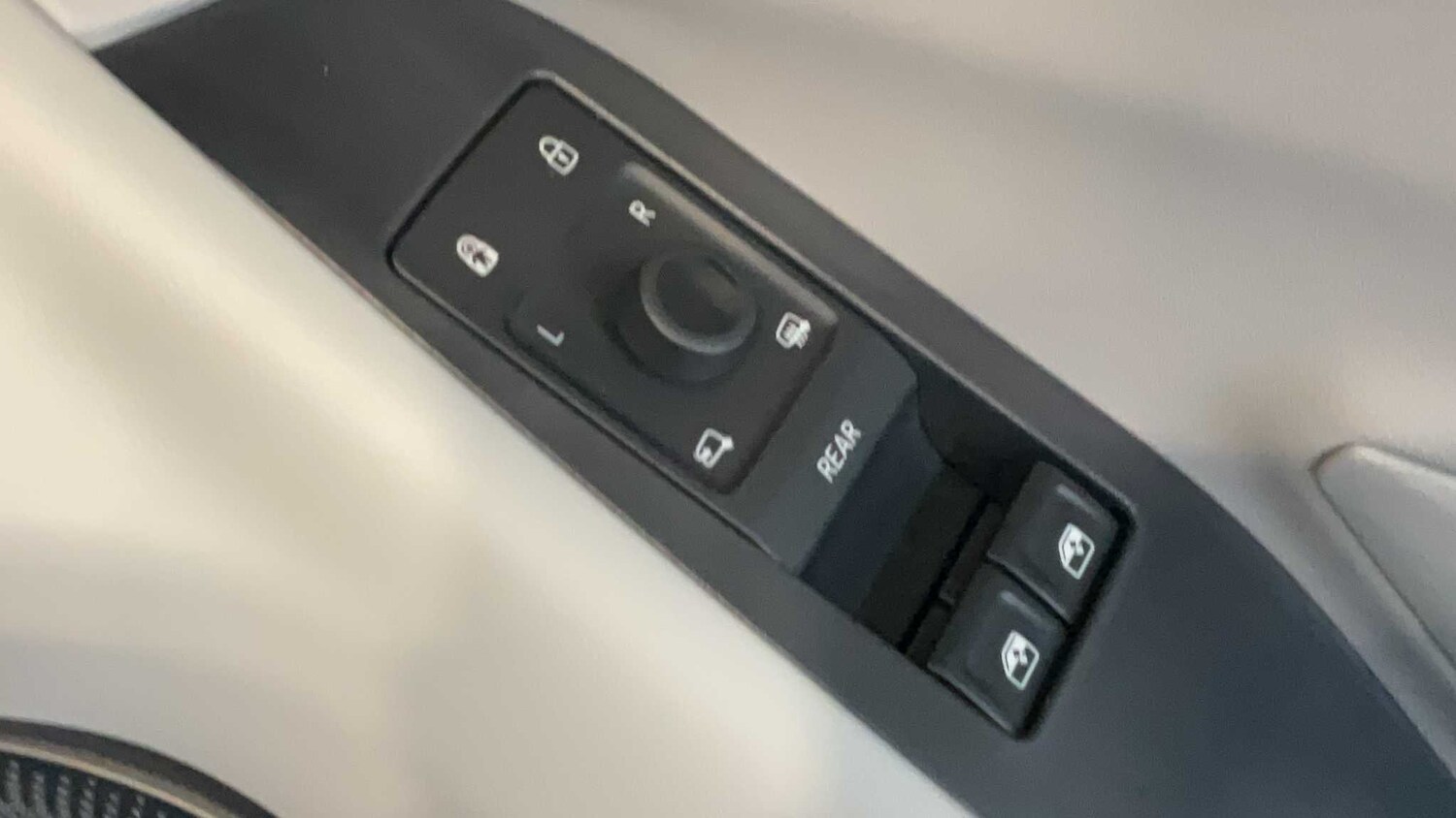 Used Ford Explorer 2025 for sale - 77561069: Photo 15