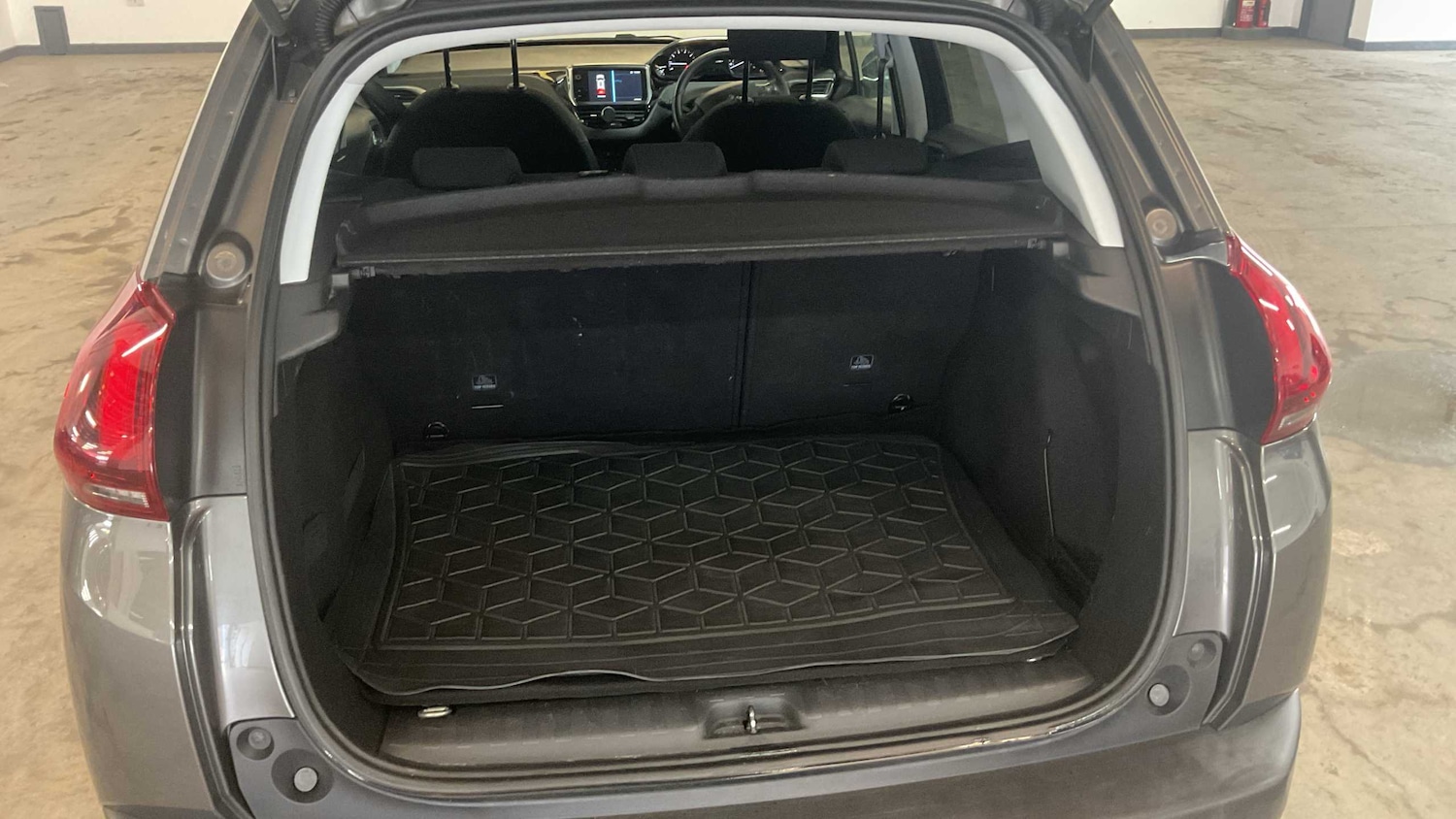 Used Peugeot 2008 2019 for sale - 76373704: Photo 20