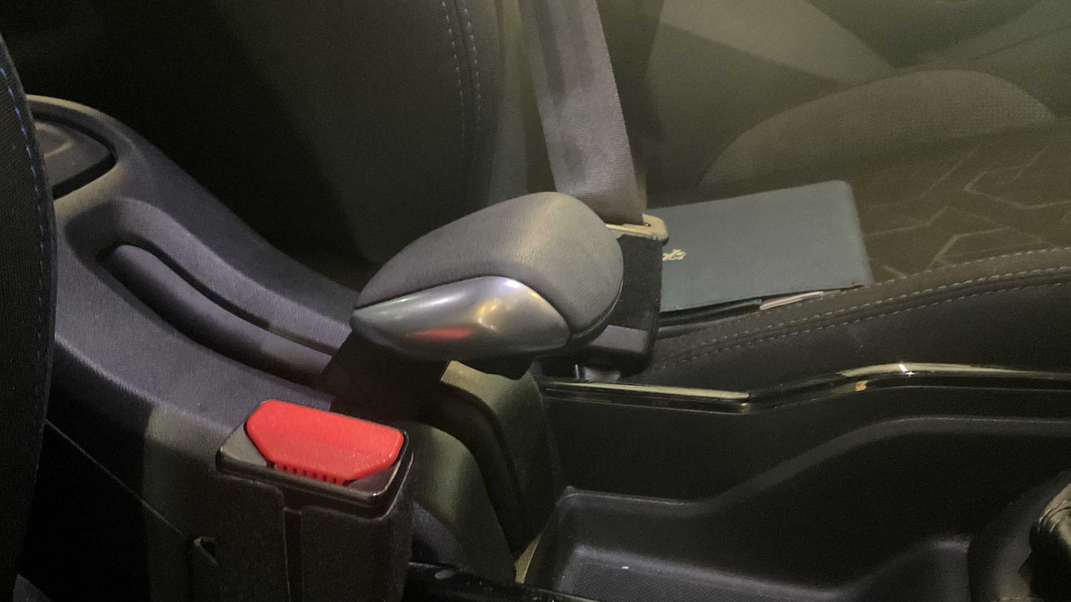 Used Peugeot 2008 2019 for sale - 76373704: Photo 25
