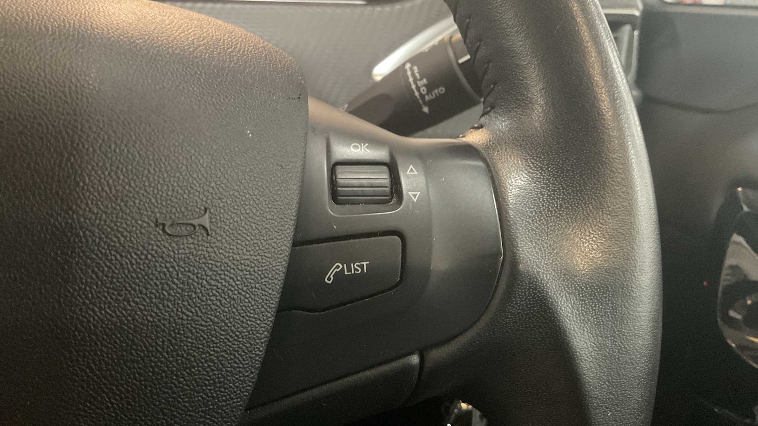 Used Peugeot 2008 2019 for sale - 76373704: Photo 35