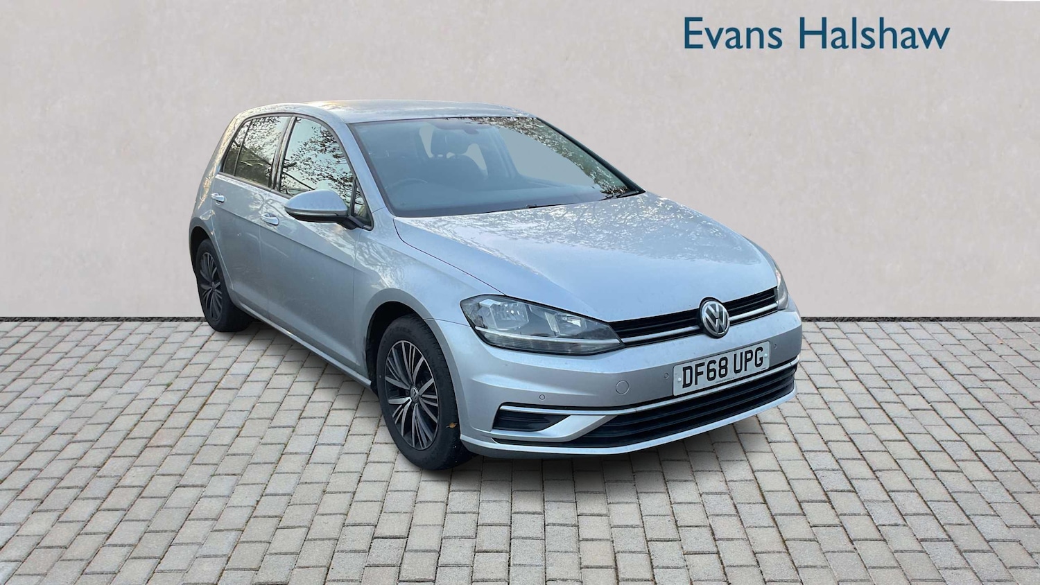 Used Volkswagen Golf 2019 for sale - 76827573: Photo 1