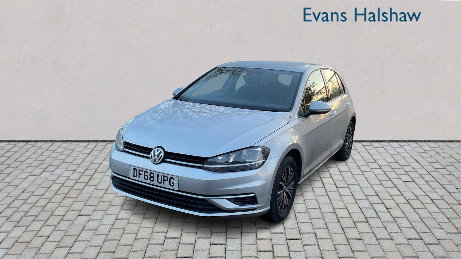Used Volkswagen Golf 2019 for sale - 76827573: Photo 2
