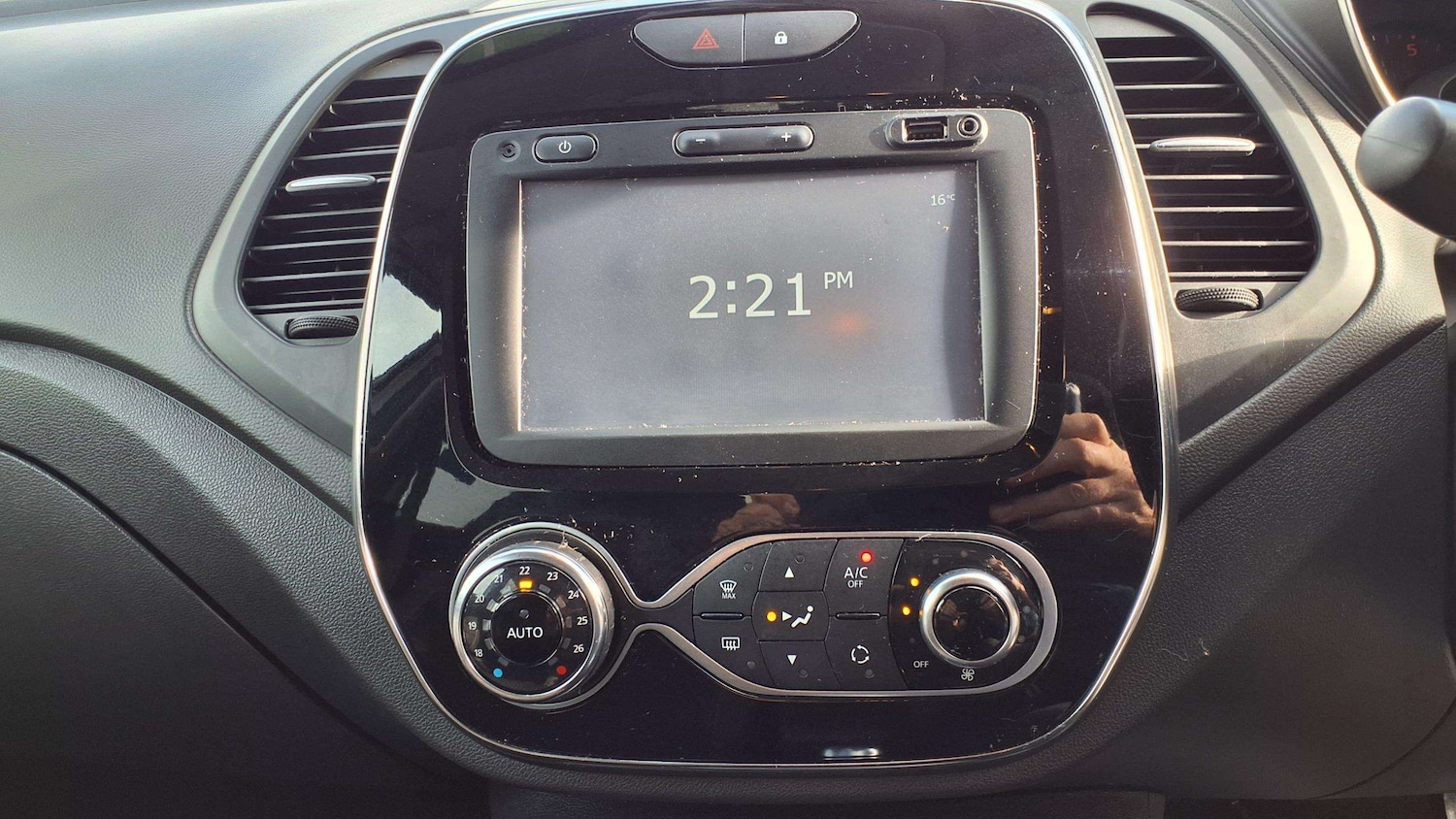 Used Renault Captur 2018 for sale - 76501895: Photo 26