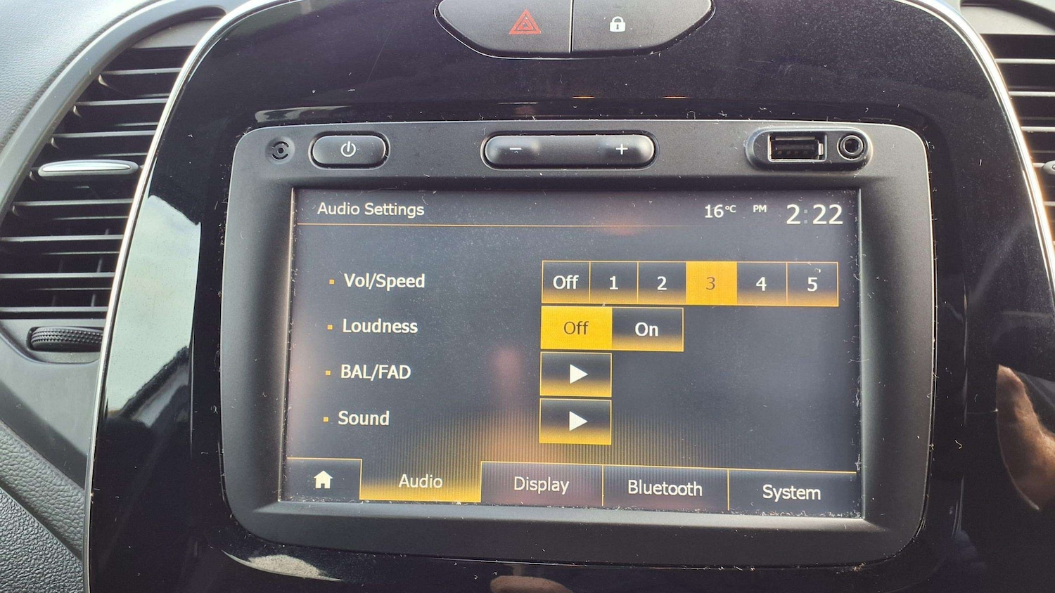 Used Renault Captur 2018 for sale - 76501895: Photo 32