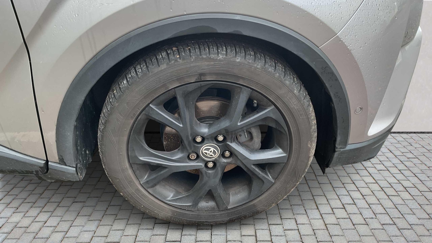 Used Toyota C-HR 2018 for sale - 76967860: Photo 3