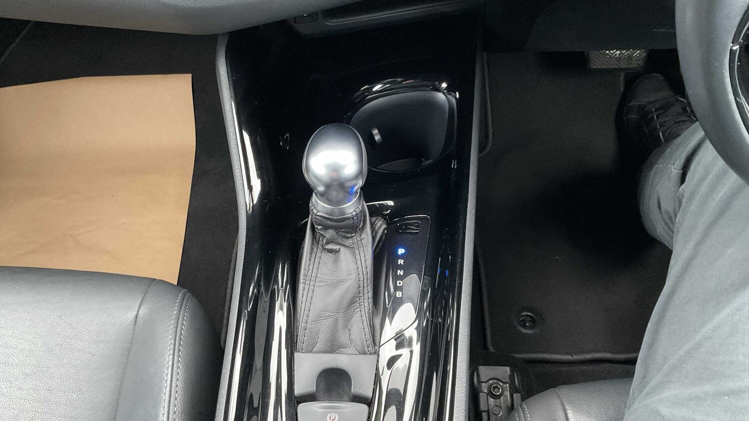 Used Toyota C-HR 2018 for sale - 77914002: Photo 15