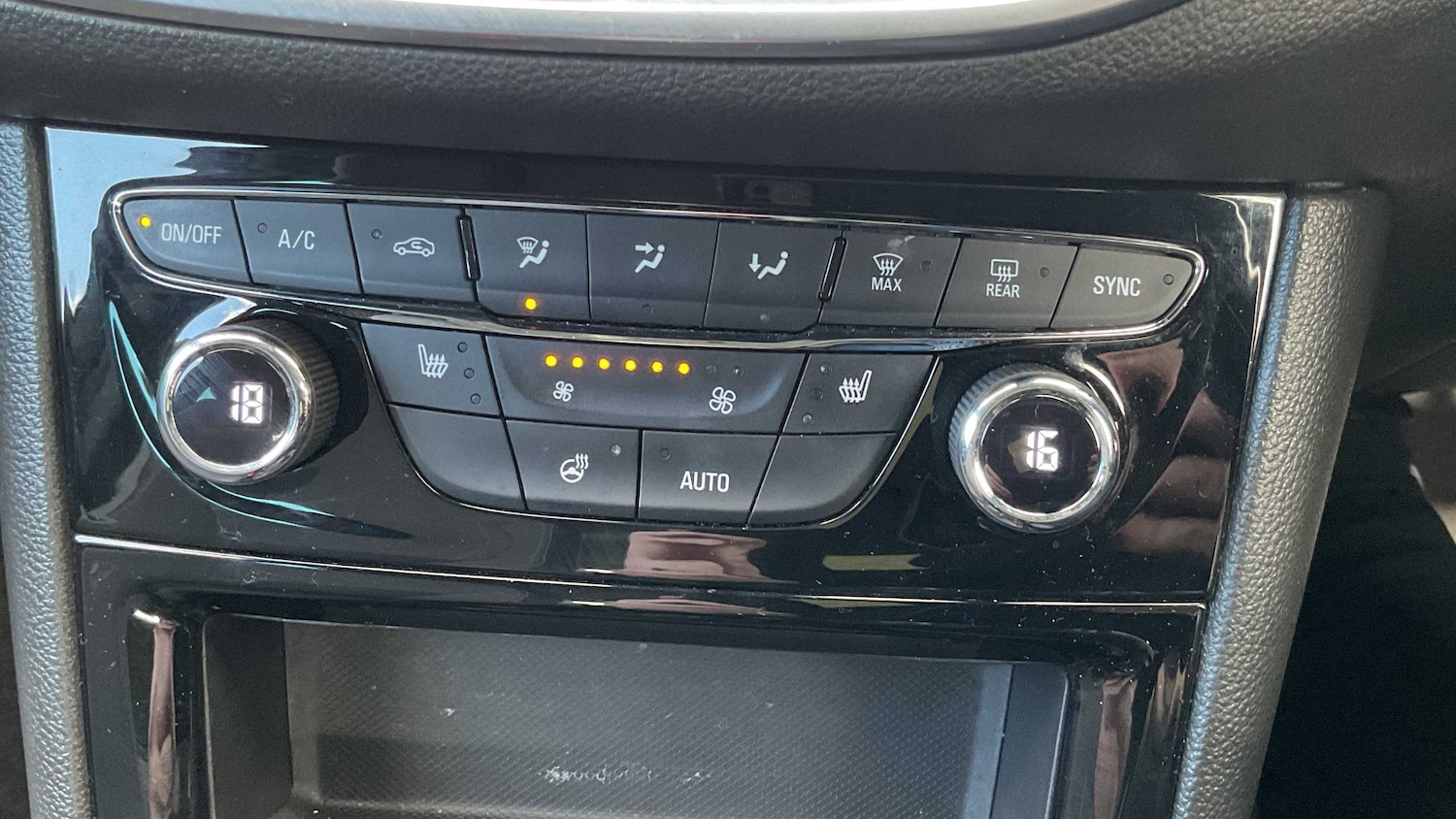 Used Vauxhall Astra 2021 for sale - 77147315: Photo 14