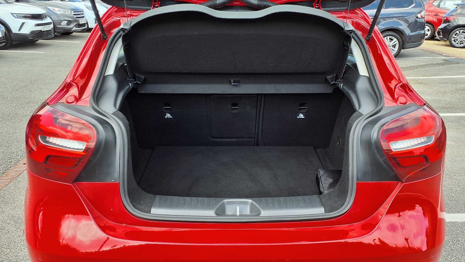 Used Mercedes-Benz A-Class 2018 for sale - 76329226: Photo 10