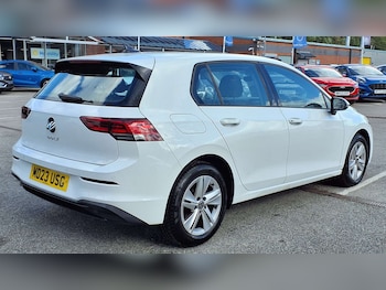 Used Volkswagen Golf 2023 for sale - 75944319: Photo