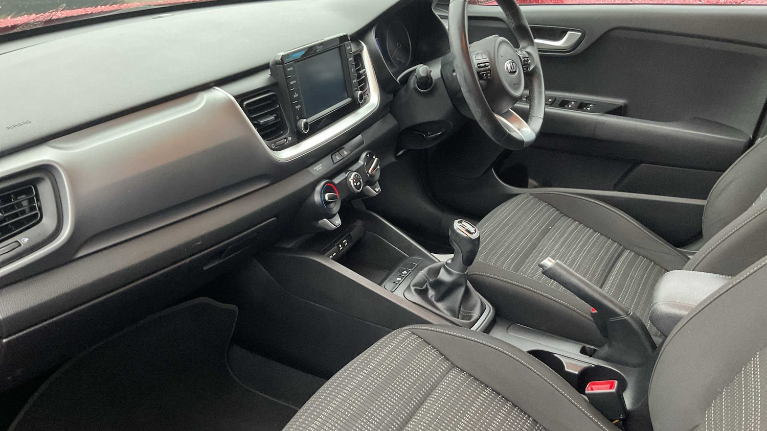 Used Kia Stonic 2018 for sale - 76063206: Photo 13