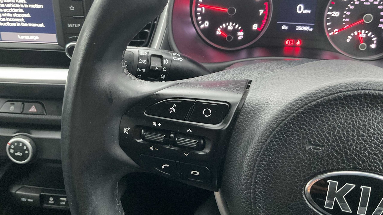 Used Kia Stonic 2018 for sale - 76063206: Photo 16