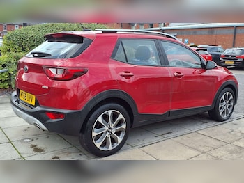 Used Kia Stonic 2018 for sale - 76063206: Photo 3