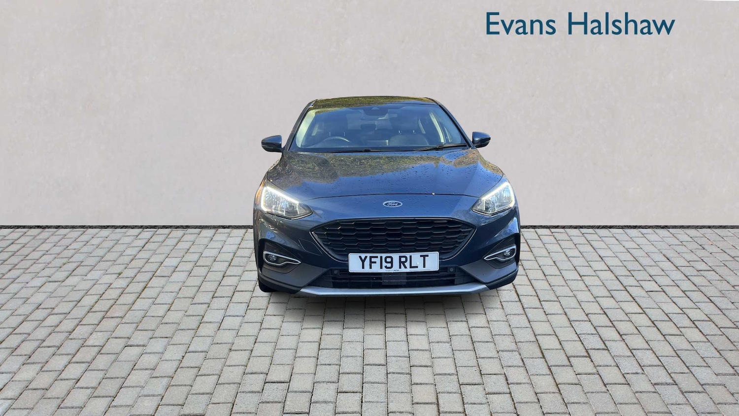 Used Ford Focus 2019 for sale - 76636802: Photo 2