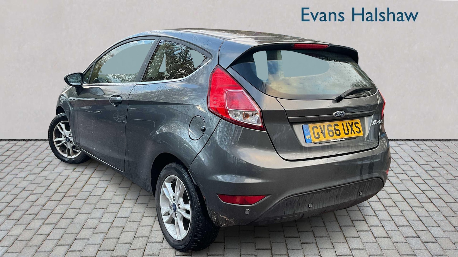 Used Ford Fiesta 2017 for sale - 76755318: Photo 2