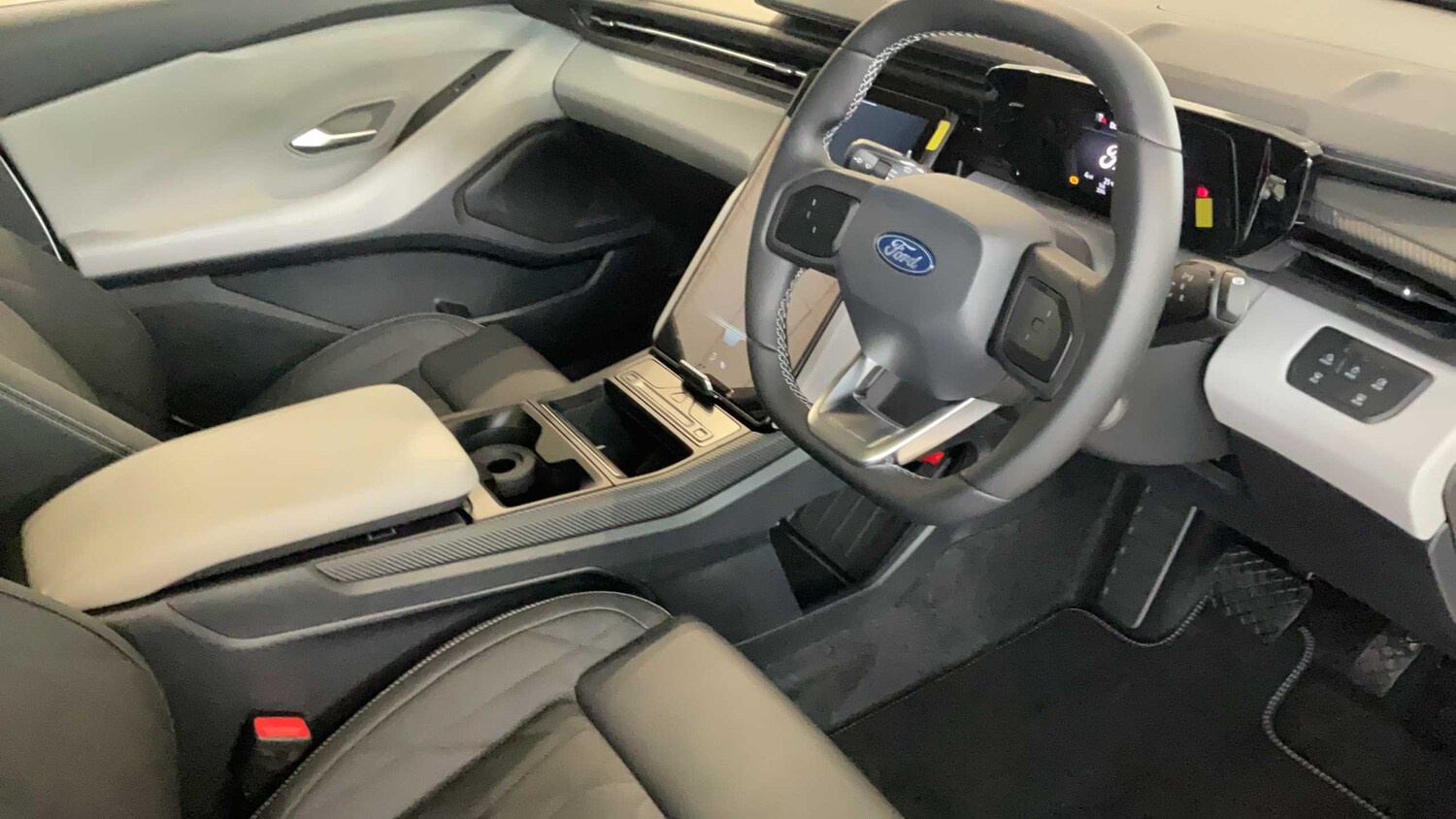 Used Ford Explorer 2025 for sale - 77635073: Photo 11