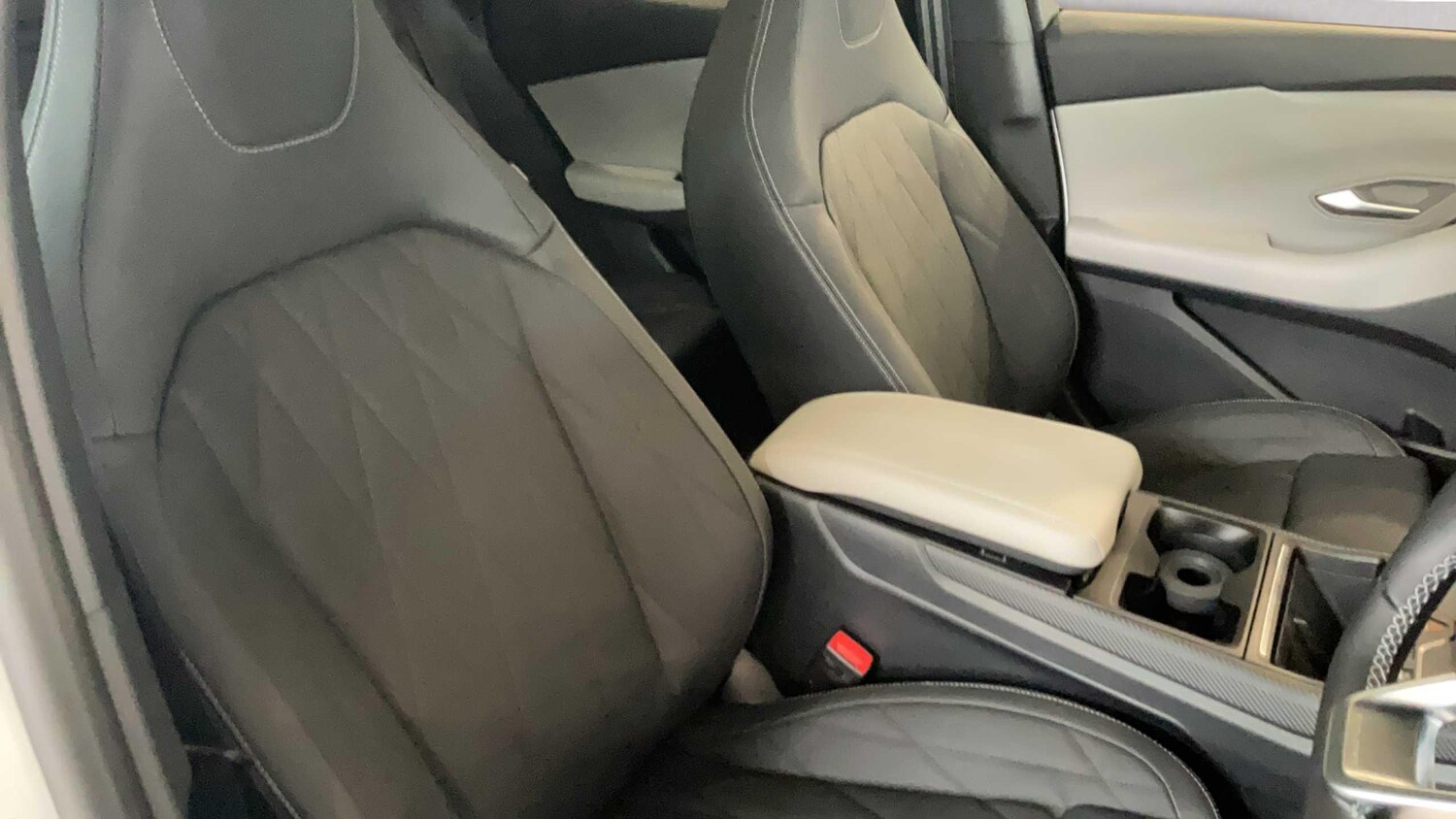 Used Ford Explorer 2025 for sale - 77635073: Photo 12