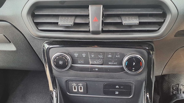 Used Ford Ecosport 2021 for sale - 75813075: Photo 32