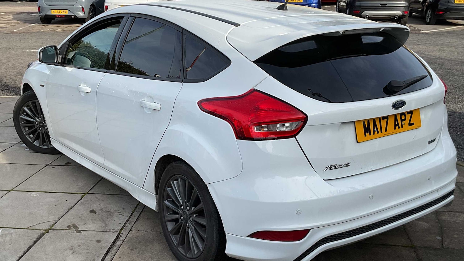 Used Ford Focus 2017 for sale - 77589212: Photo 2