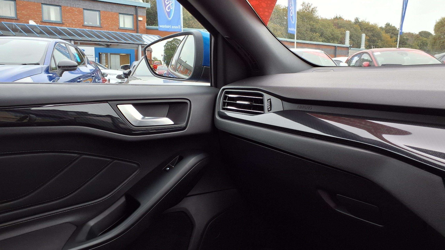 Used Ford Focus 2023 for sale - 75944469: Photo 33