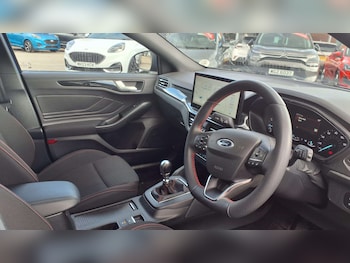 Used Ford Focus 2023 for sale - 75944469: Photo
