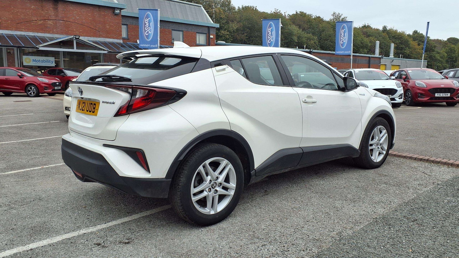Used Toyota C-HR 2021 for sale - 76286461: Photo 3