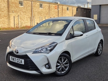 Used Toyota Yaris 2017 for sale - 75493019: Photo