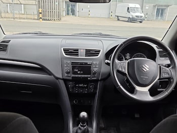 Used Suzuki Swift 2011 for sale - 75362904: Photo