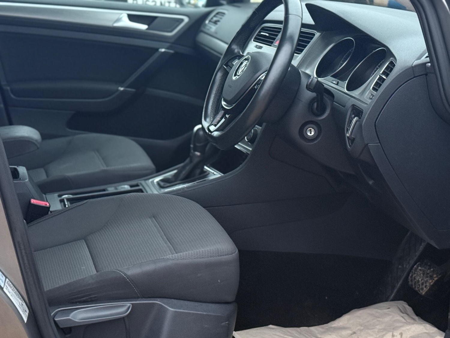 Used Volkswagen Golf 2014 for sale - 77143707: Photo 17