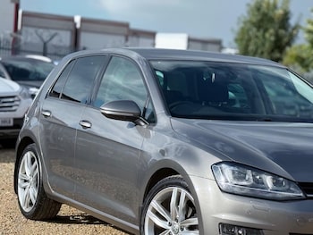 Used Volkswagen Golf 2016 for sale - 75756952: Photo