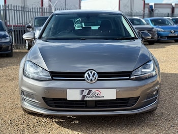 Used Volkswagen Golf 2016 for sale - 75756952: Photo