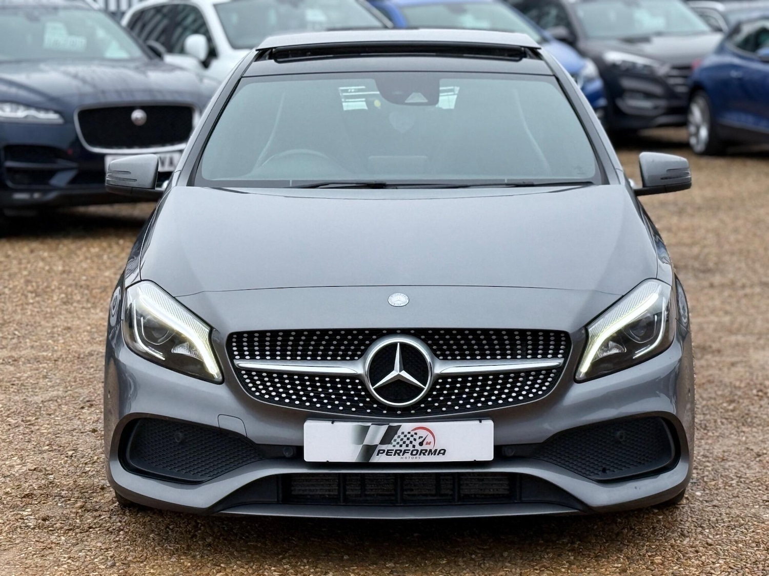 Used Mercedes-Benz A-Class 2015 for sale - 76592618: Photo 2