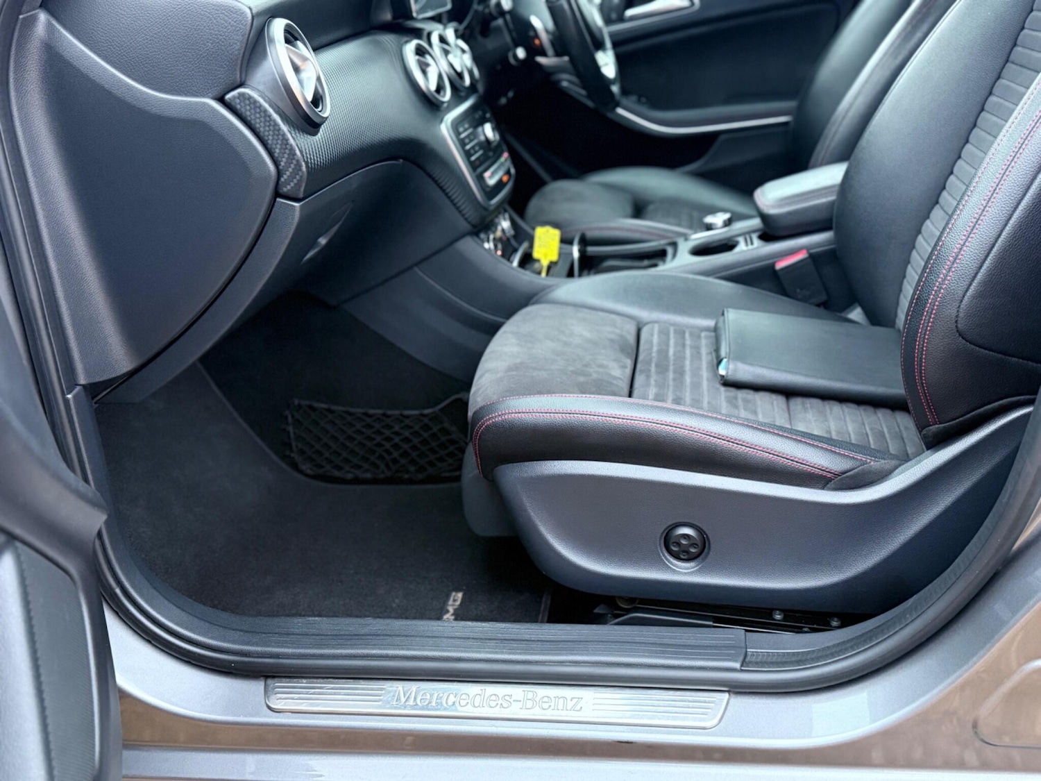 Used Mercedes-Benz A-Class 2015 for sale - 76592618: Photo 24