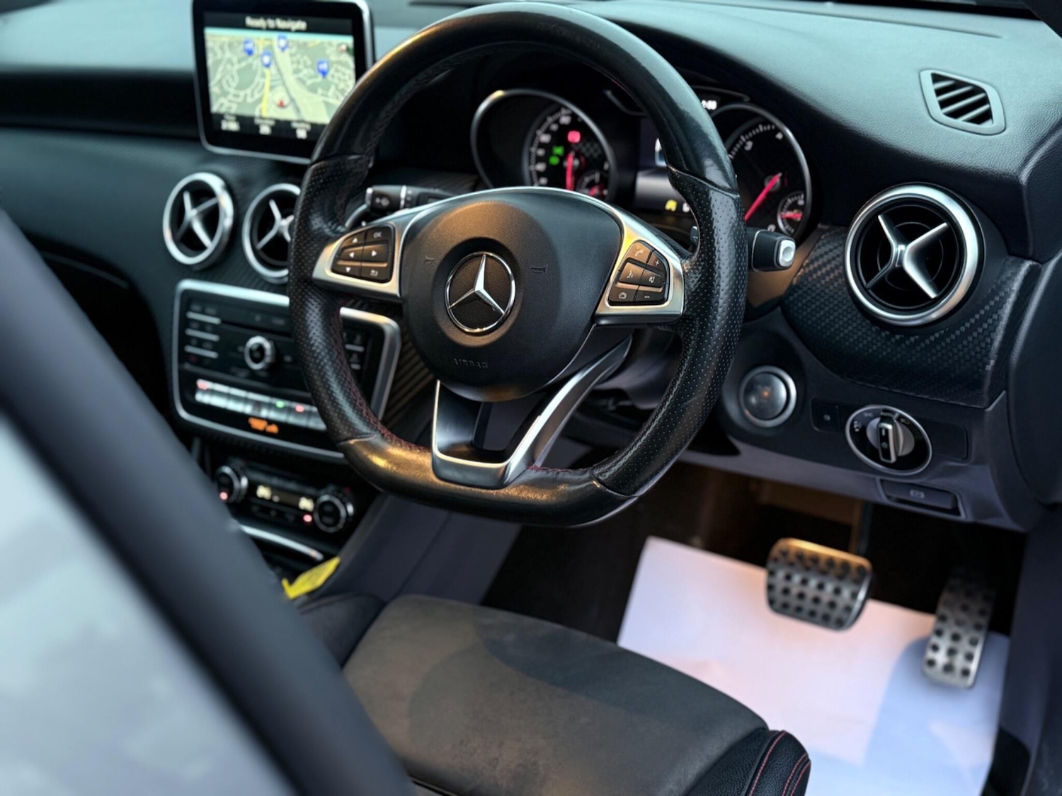 Used Mercedes-Benz A-Class 2015 for sale - 76592618: Photo 32