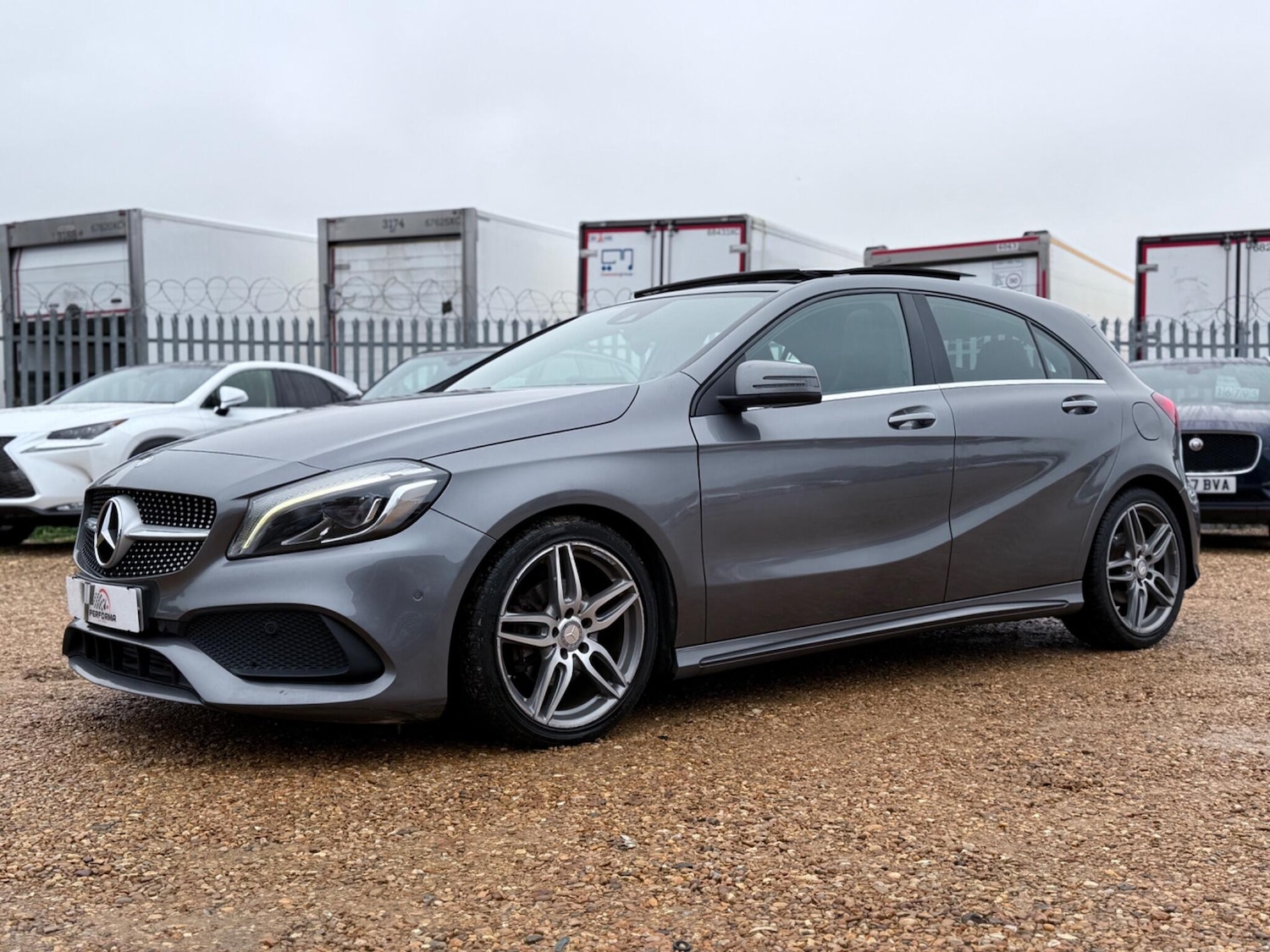 Used Mercedes-Benz A-Class 2015 for sale - 76592618: Photo 9