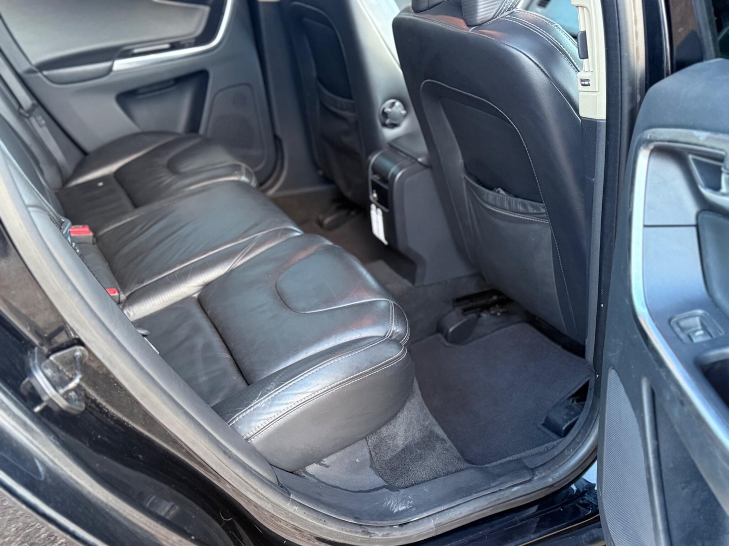 Used Volvo XC60 2012 for sale - 76742364: Photo 16