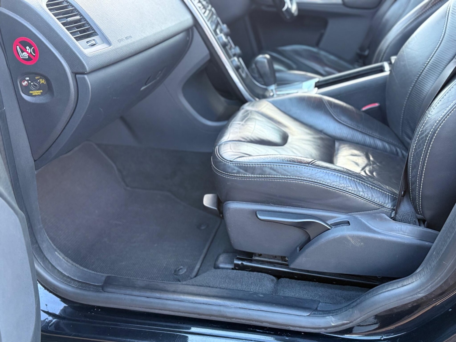 Used Volvo XC60 2012 for sale - 76742364: Photo 18