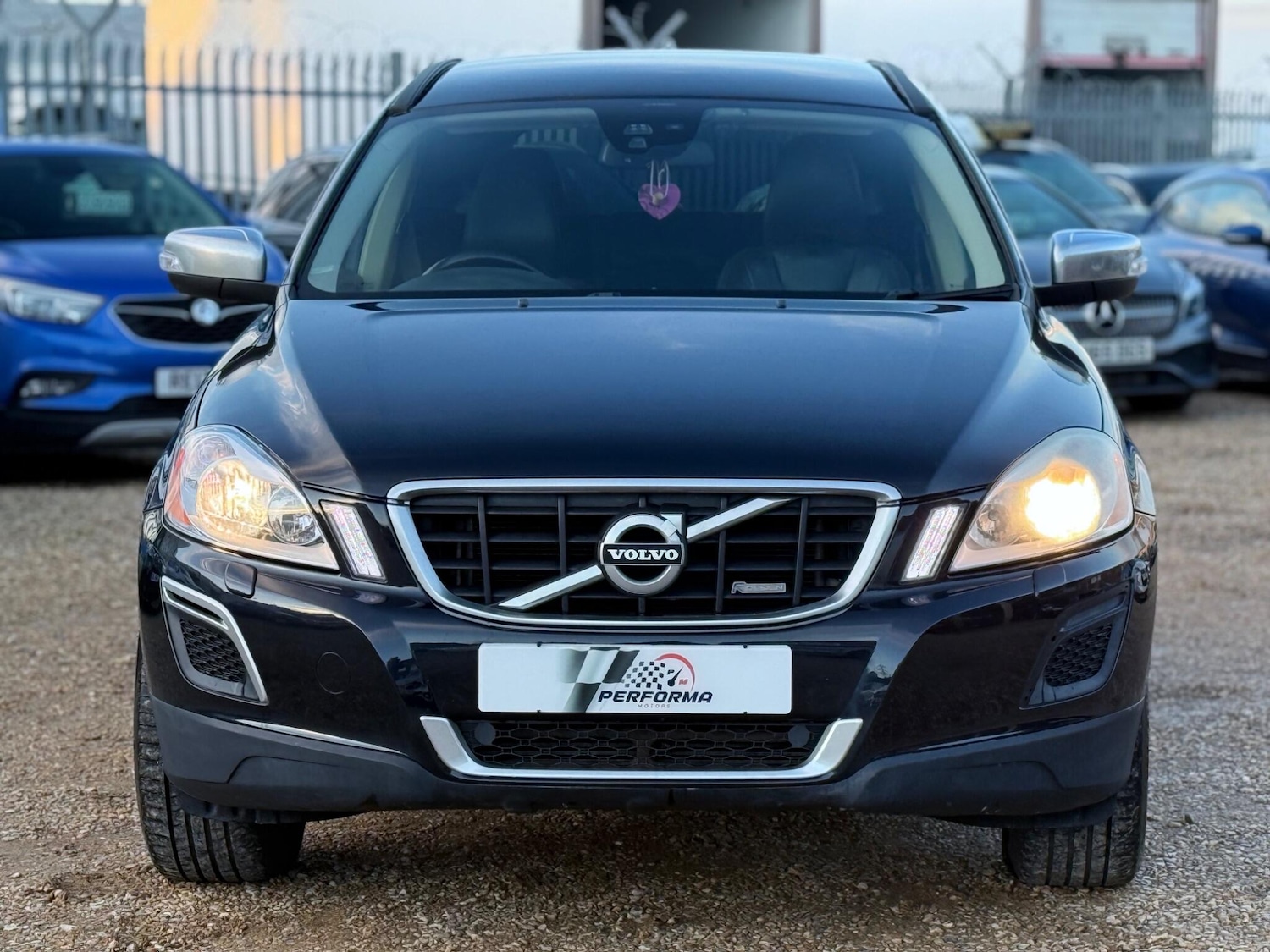 Used Volvo XC60 2012 for sale - 76742364: Photo 2