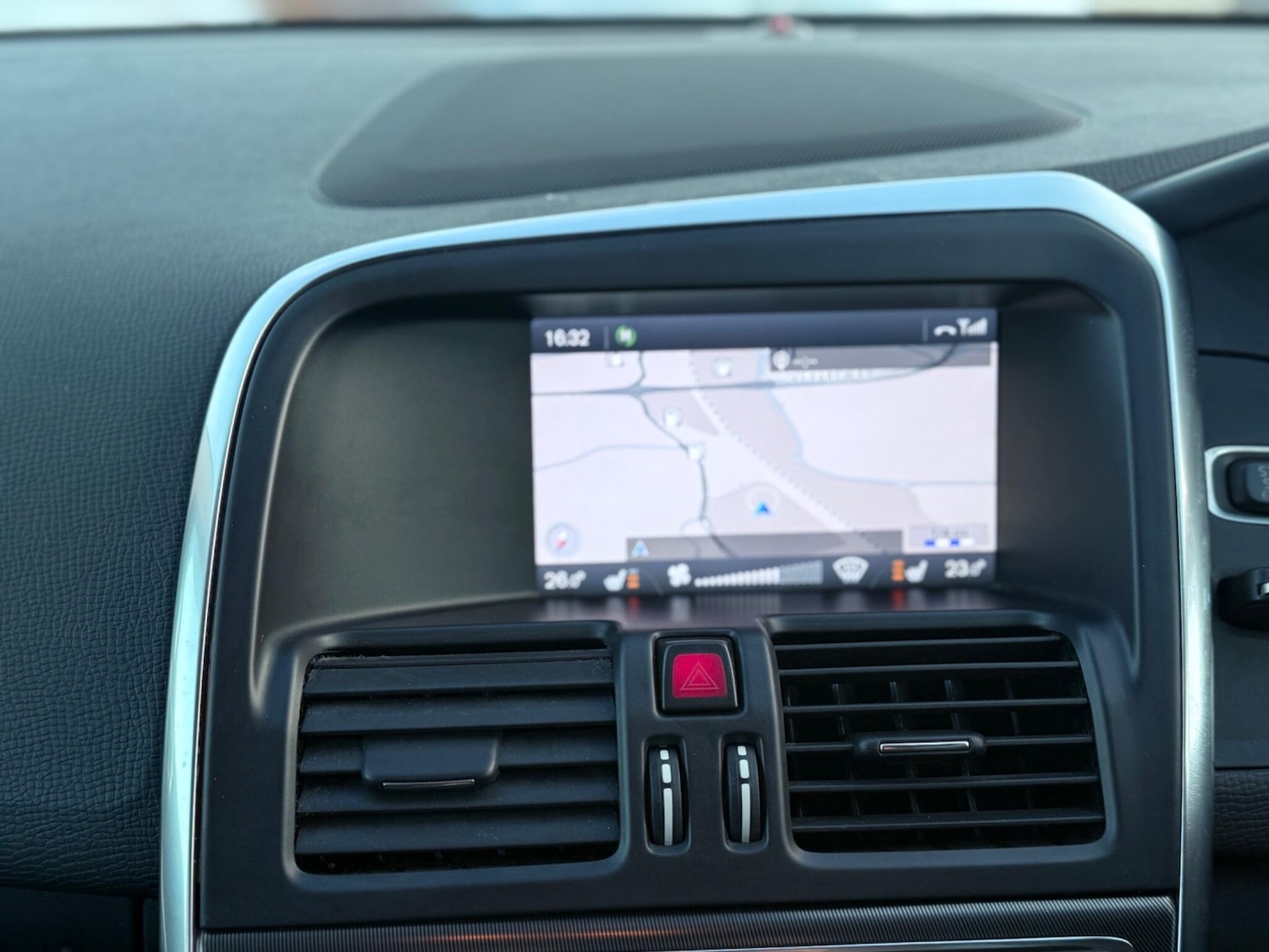 Used Volvo XC60 2012 for sale - 76742364: Photo 26