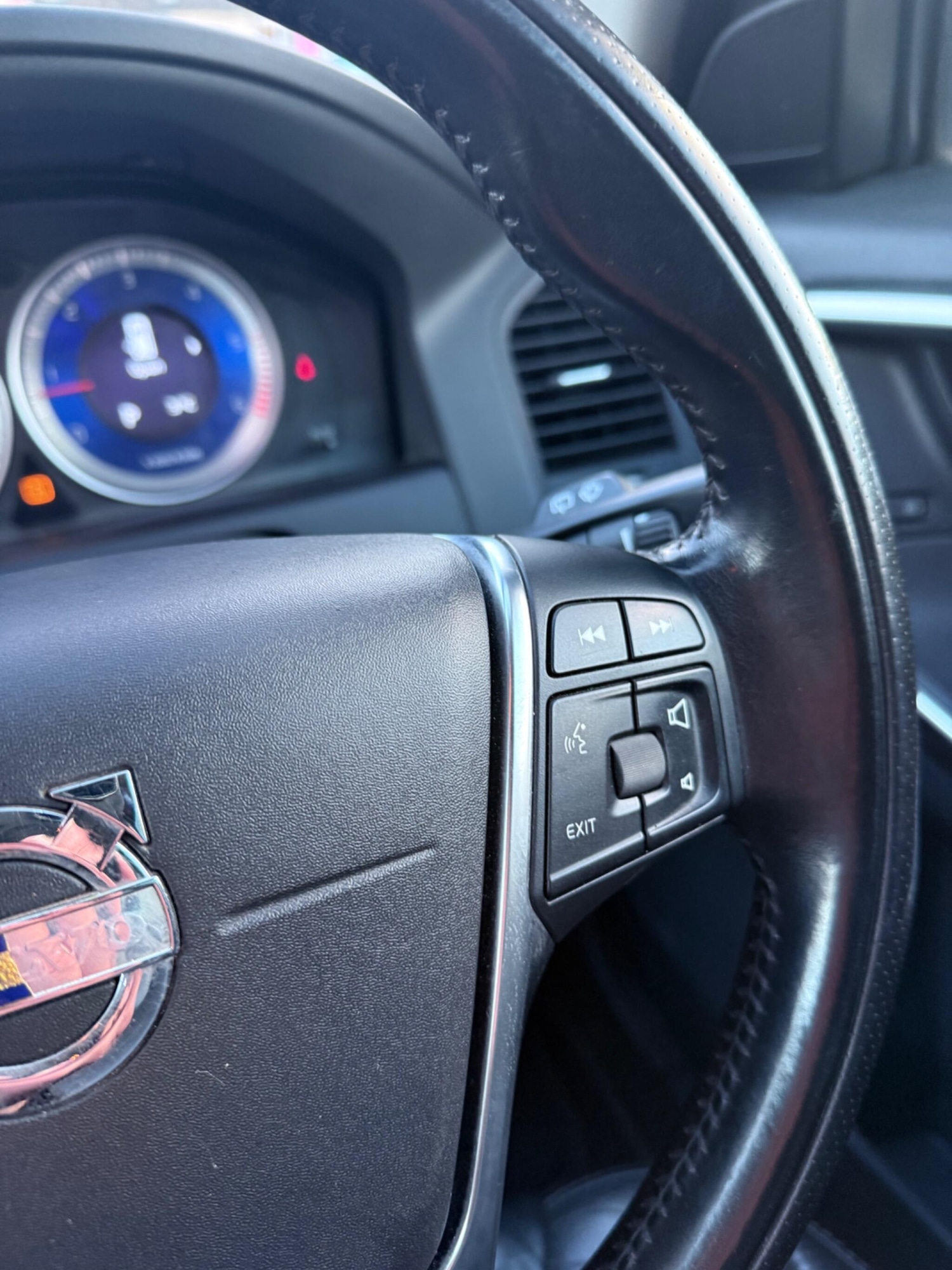 Used Volvo XC60 2012 for sale - 76742364: Photo 31