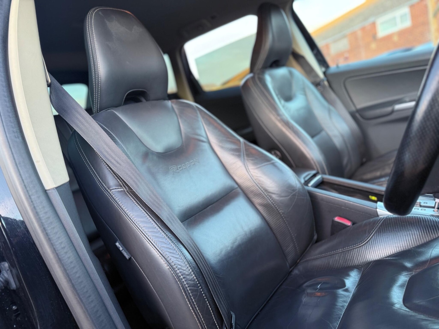 Used Volvo XC60 2012 for sale - 76742364: Photo 37