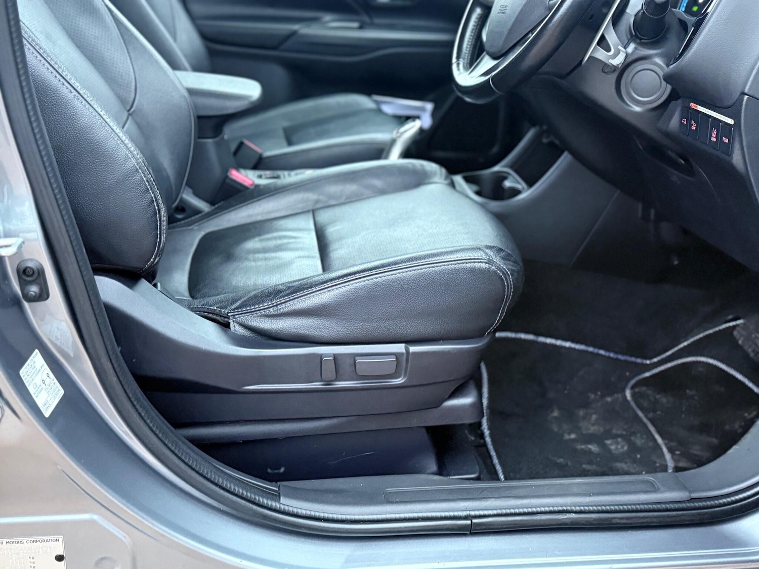 Used Mitsubishi Outlander 2014 for sale - 77737527: Photo 27