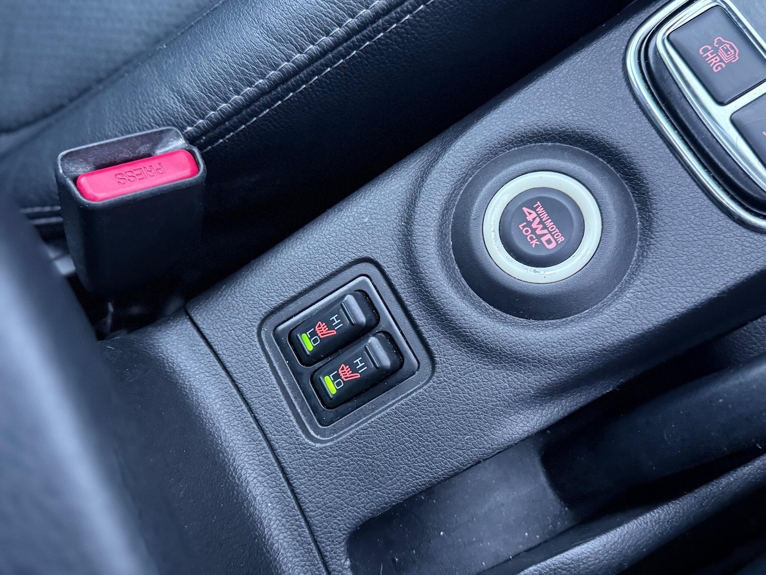 Used Mitsubishi Outlander 2014 for sale - 77737527: Photo 36