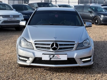 Used Mercedes-Benz C Class 2014 for sale - 77940452: Photo