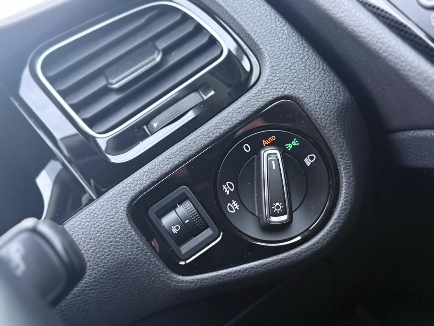 Used Volkswagen Golf for sale - 78135785: Photo 23