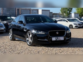 Used Jaguar XE 2018 for sale - 78417262: Photo