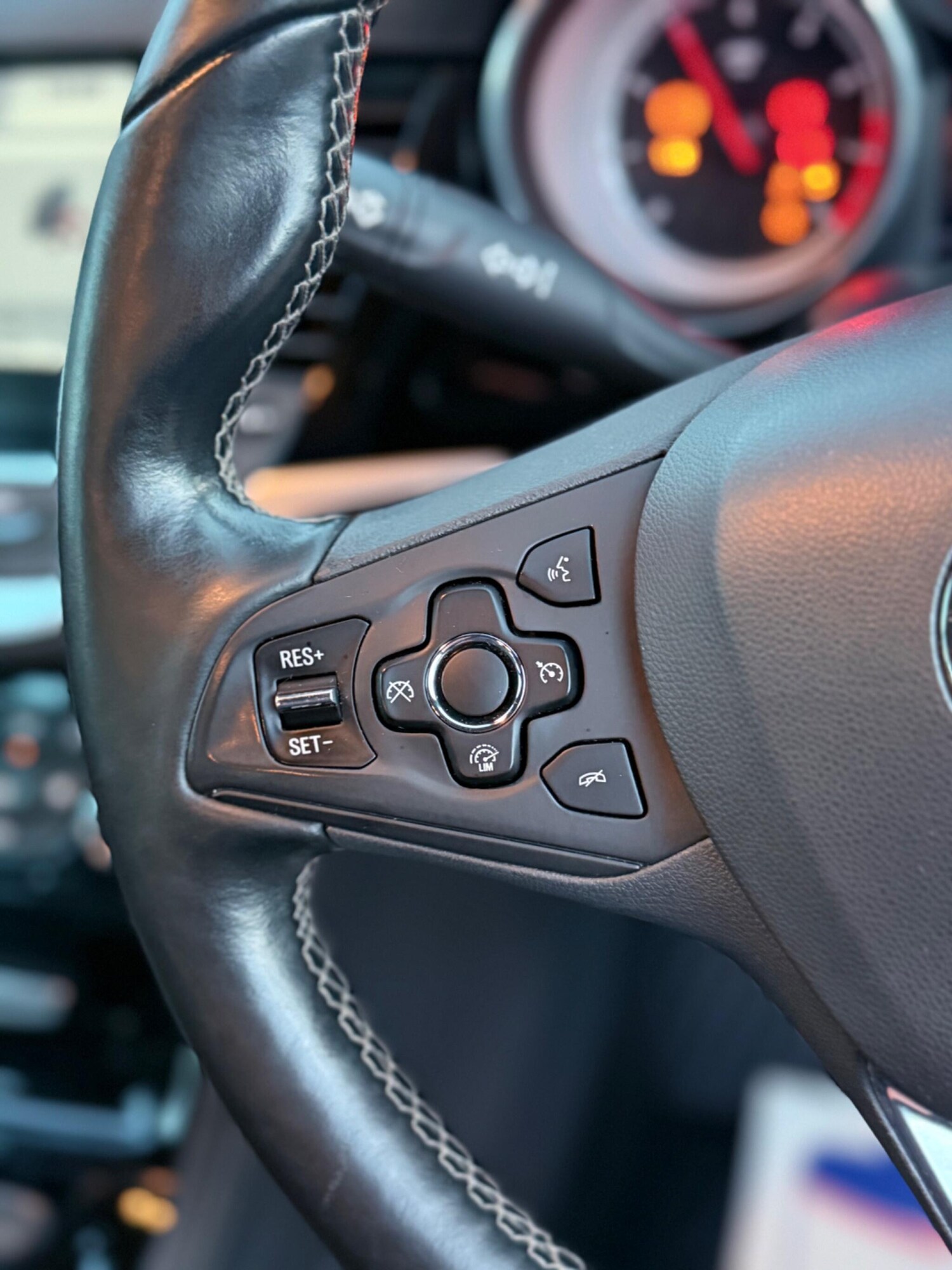 Used Vauxhall Astra 2016 for sale - 76572596: Photo 28